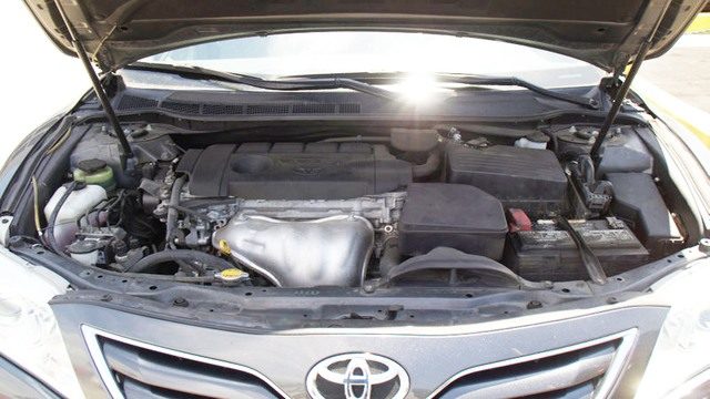 Toyota Camry 2002-2006: How to Replace Knock Sensor