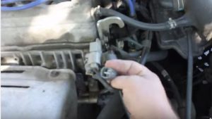 Toyota Camry 2007-2011: How to Replace Oxygen Sensor