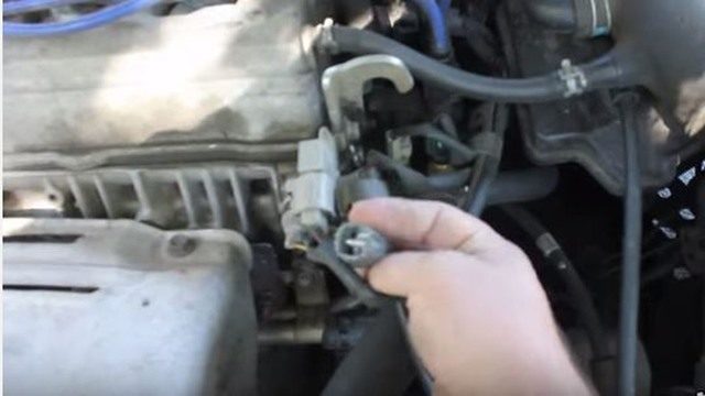 Toyota Camry 1997-2006: How to Test and Replace O2 Oxygen Sensor