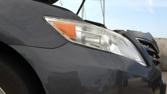Toyota Camry 2007-2011: How to Replace Front Turn Signal Bulb