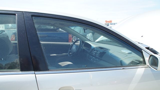 Toyota Camry 2002-2006: How to Replace Power Window Regulator