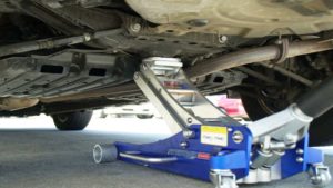 Toyota Camry: How to Replace Front and Rear Shock Absorbers