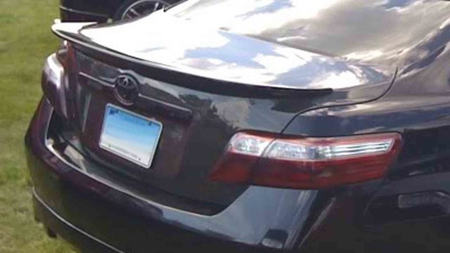 Toyota Camry: How to Install Spoiler