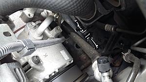 camry 2007 suction hose dripping when a/c is running-20170814_153230.jpg
